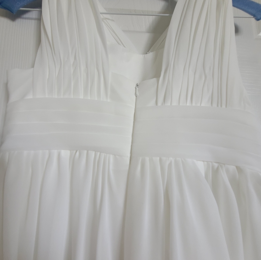 Formal dresses - Picture 12 of 16
